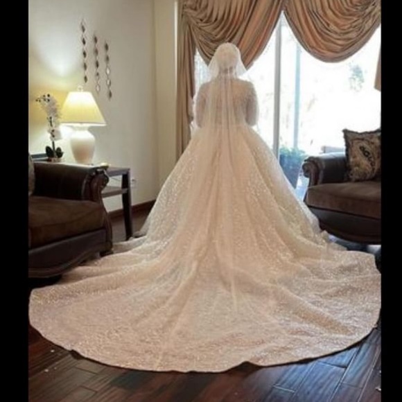 Hijabi Muslim wedding dress long sleeve - Picture 4 of 4